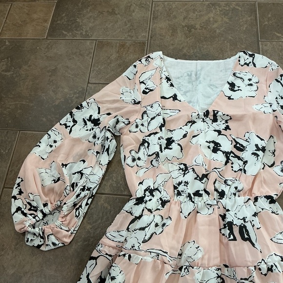 🔥3/$42 w FREE SHIPPING🔥 Floral Pink/peach Dress - Picture 2 of 3